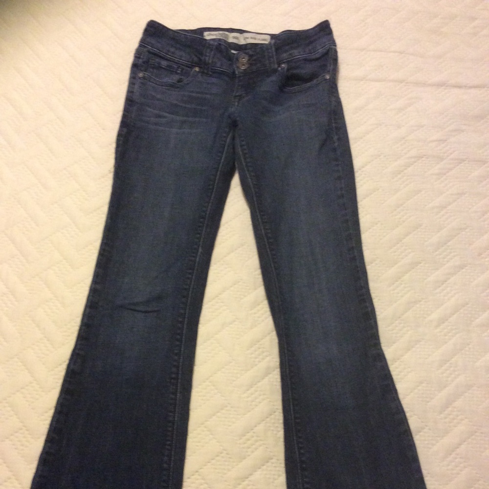 💕Charlotte Russe Low-Rise Flare Jeans💕